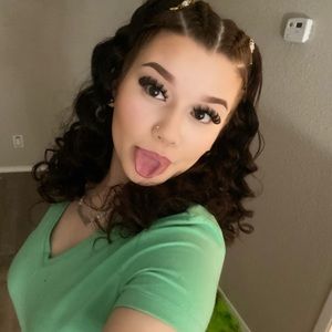 Meet your Posher, Jasmine